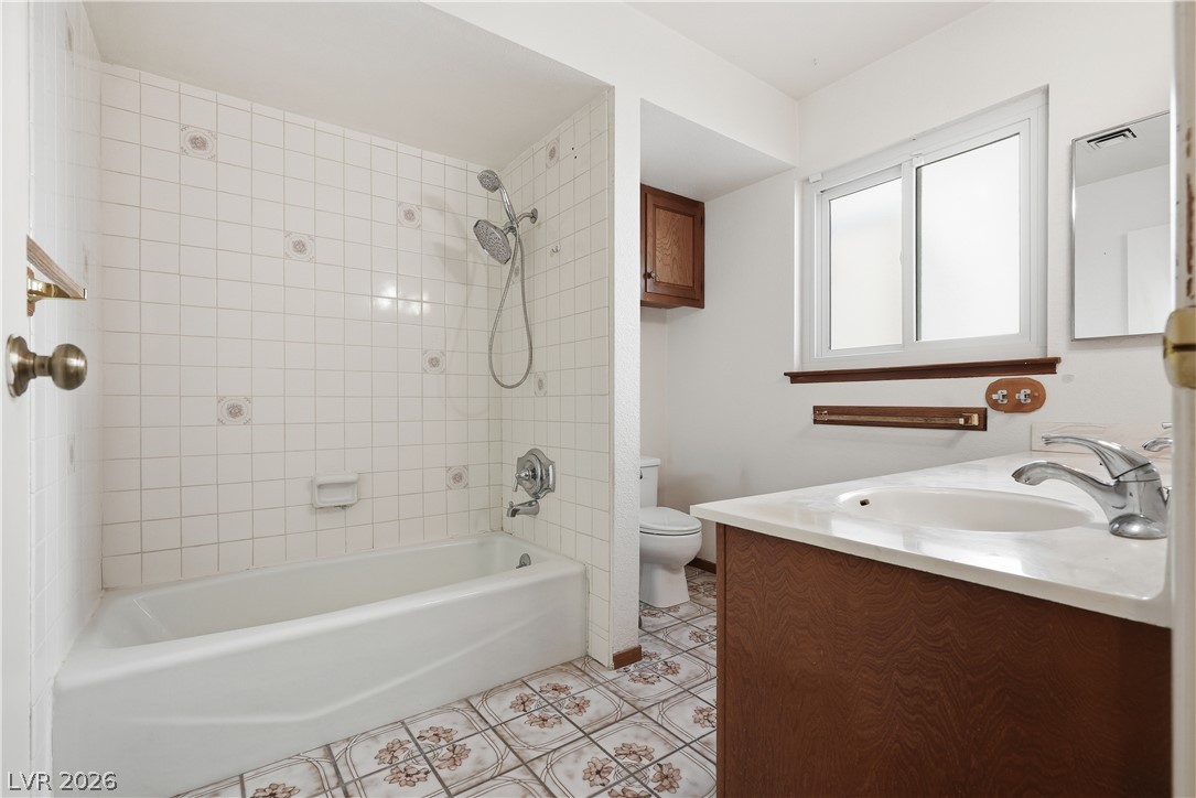 1209 Oak Tree Lane Property Photo 18