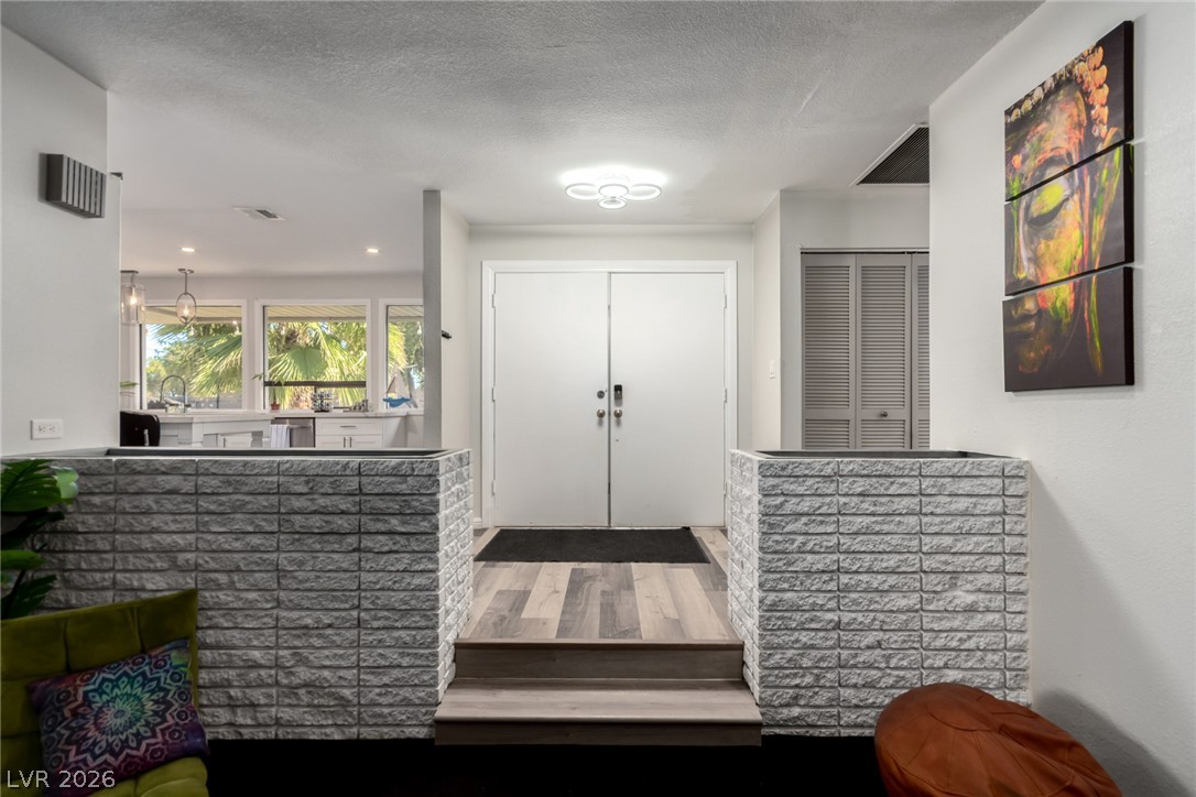 5710 Madre Mesa Drive Property Photo 32
