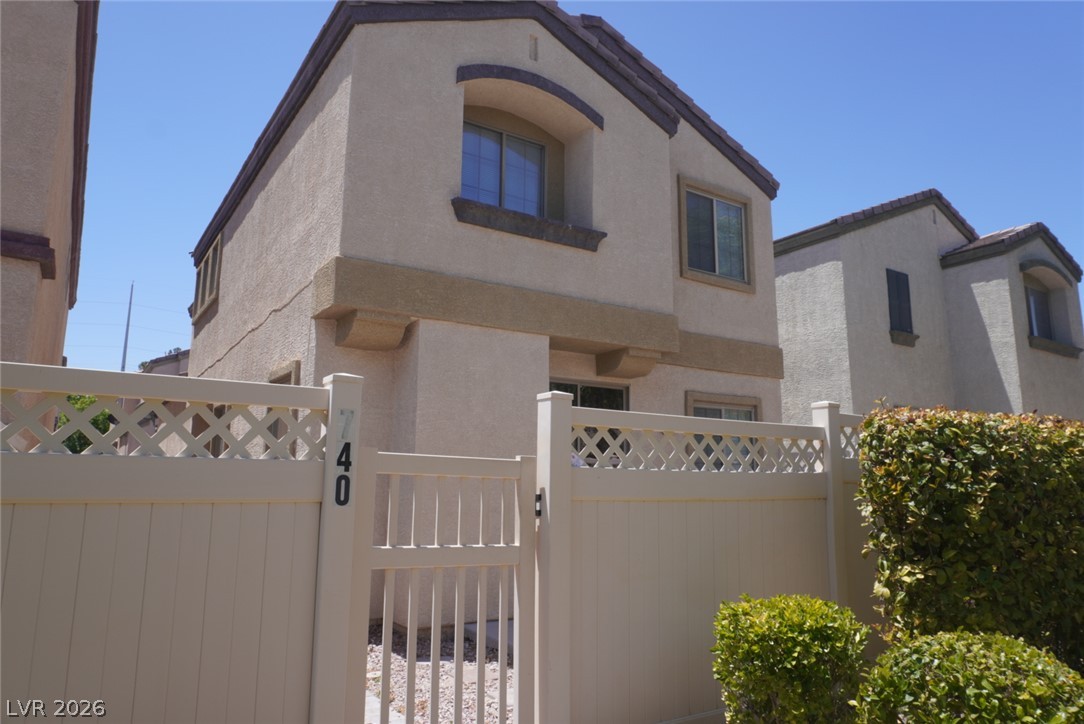 740 Tree Vista Court Property Photo 1