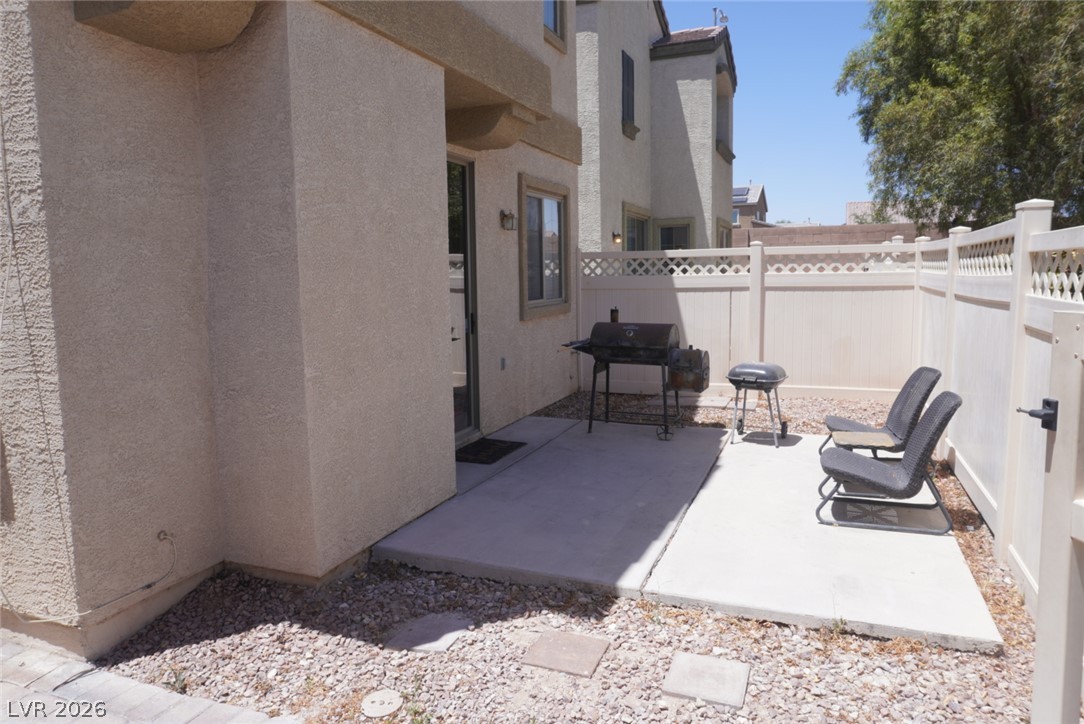 740 Tree Vista Court Property Photo 3