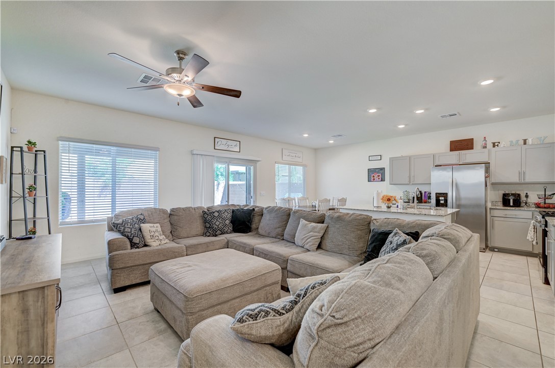 7617 Moore Creek Lane Property Photo 3