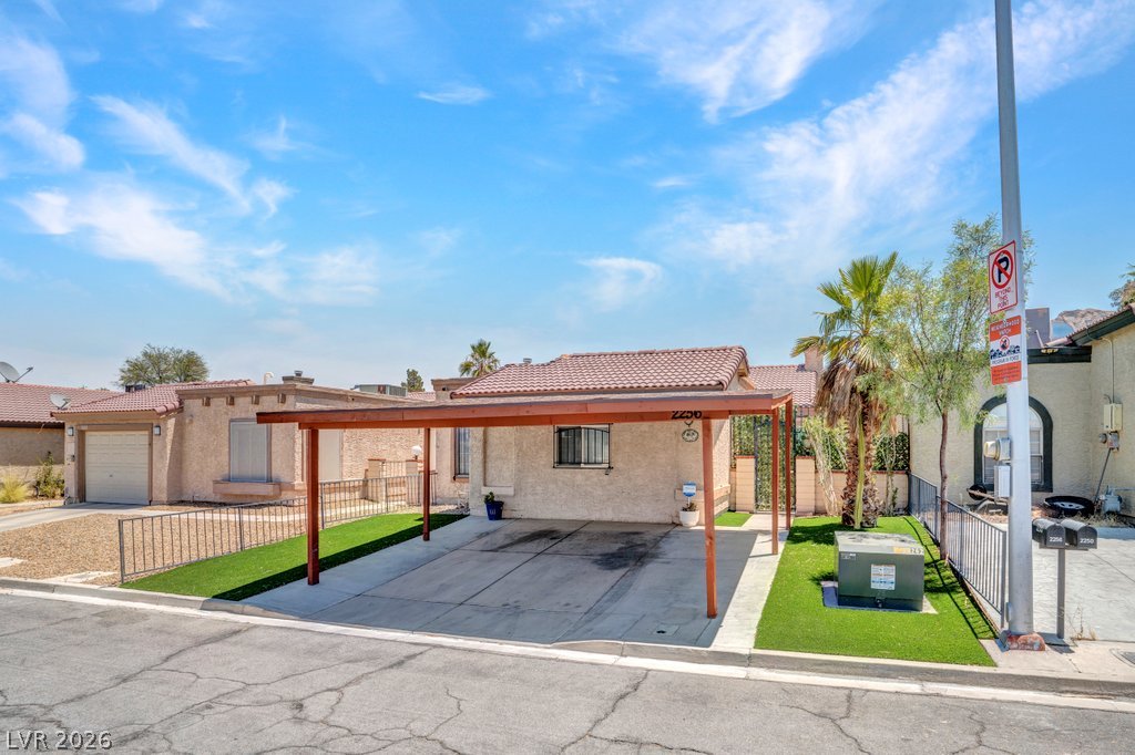 2256 Sabroso Street Property Photo 3