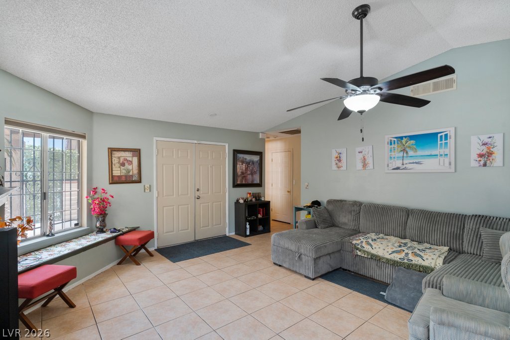 2256 Sabroso Street Property Photo 8