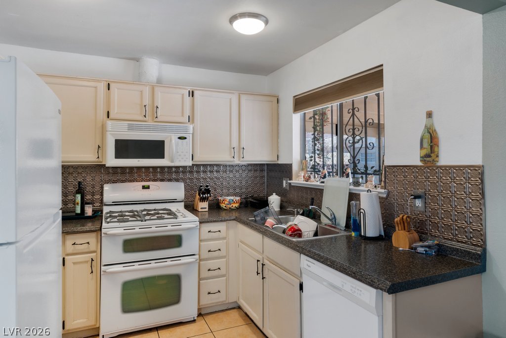 2256 Sabroso Street Property Photo 15