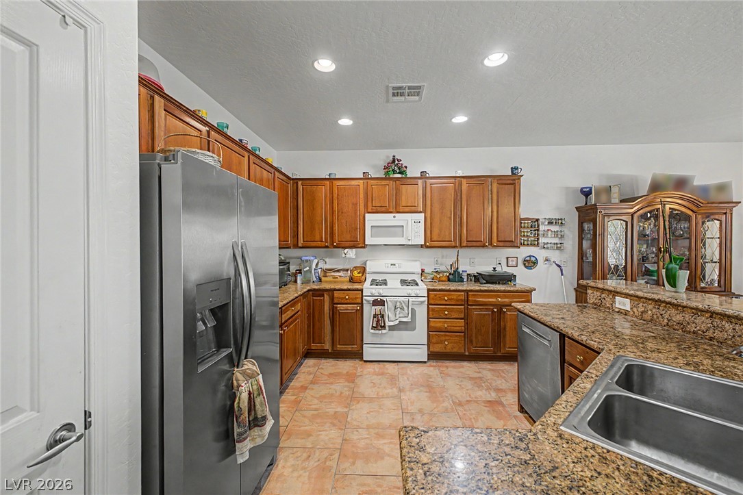 2321 Carrier Dove Way Property Photo 4