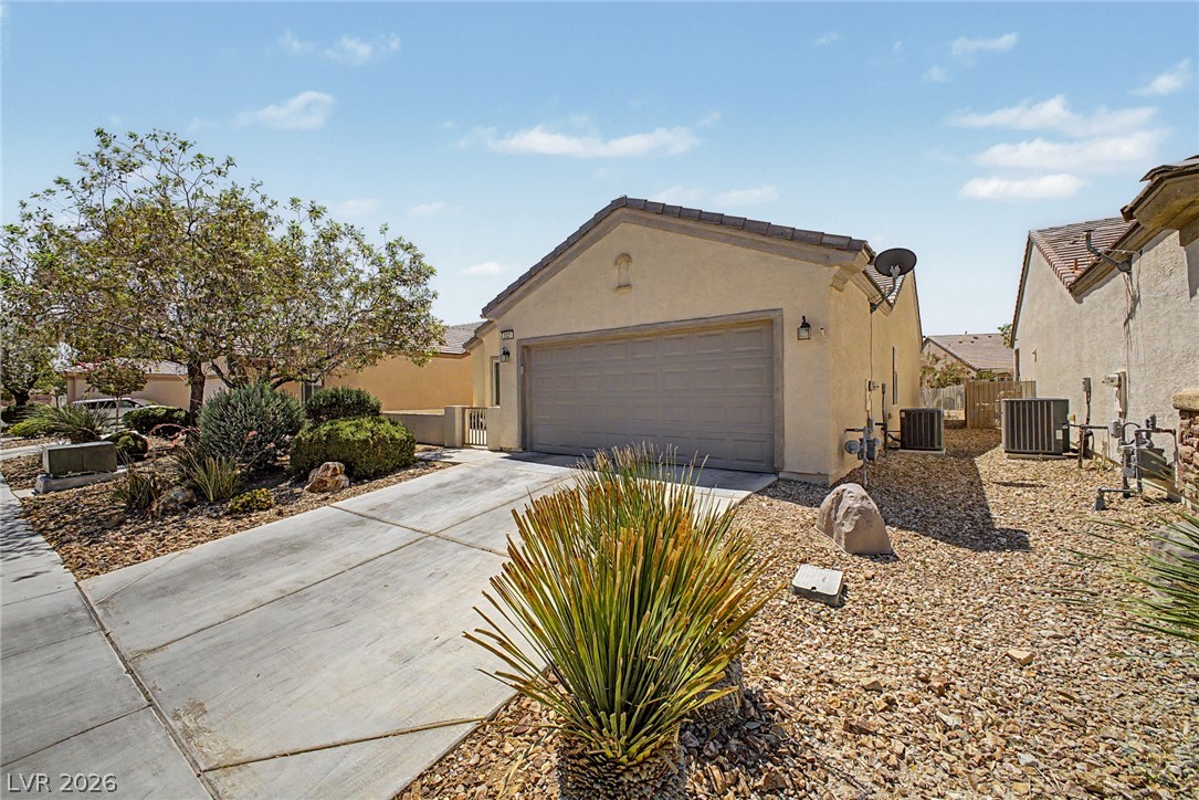 2321 Carrier Dove Way Property Photo 25