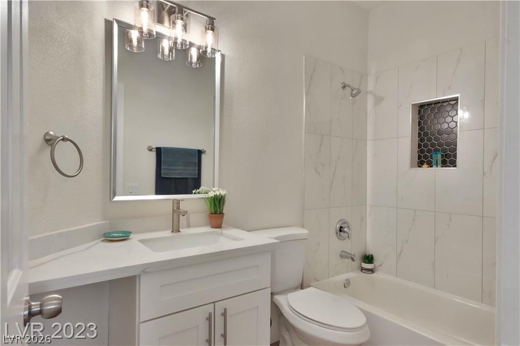 3816 Cape Royal Street Property Photo 17