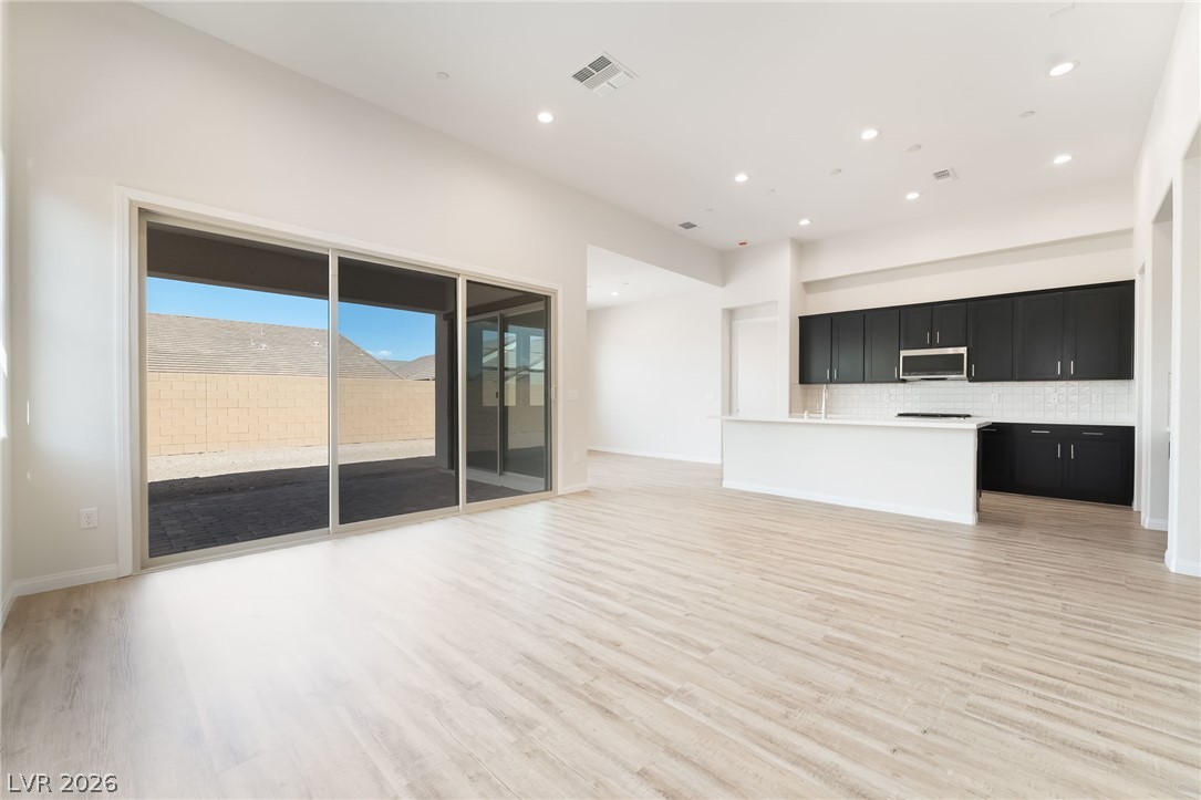 660 Ambridge Drive Property Photo 11