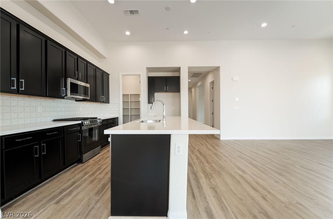 660 Ambridge Drive Property Photo 14