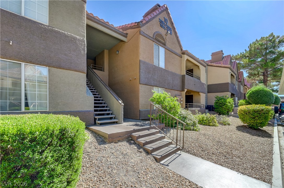 2200 South Fort Apache Road 1081 Property Photo 3