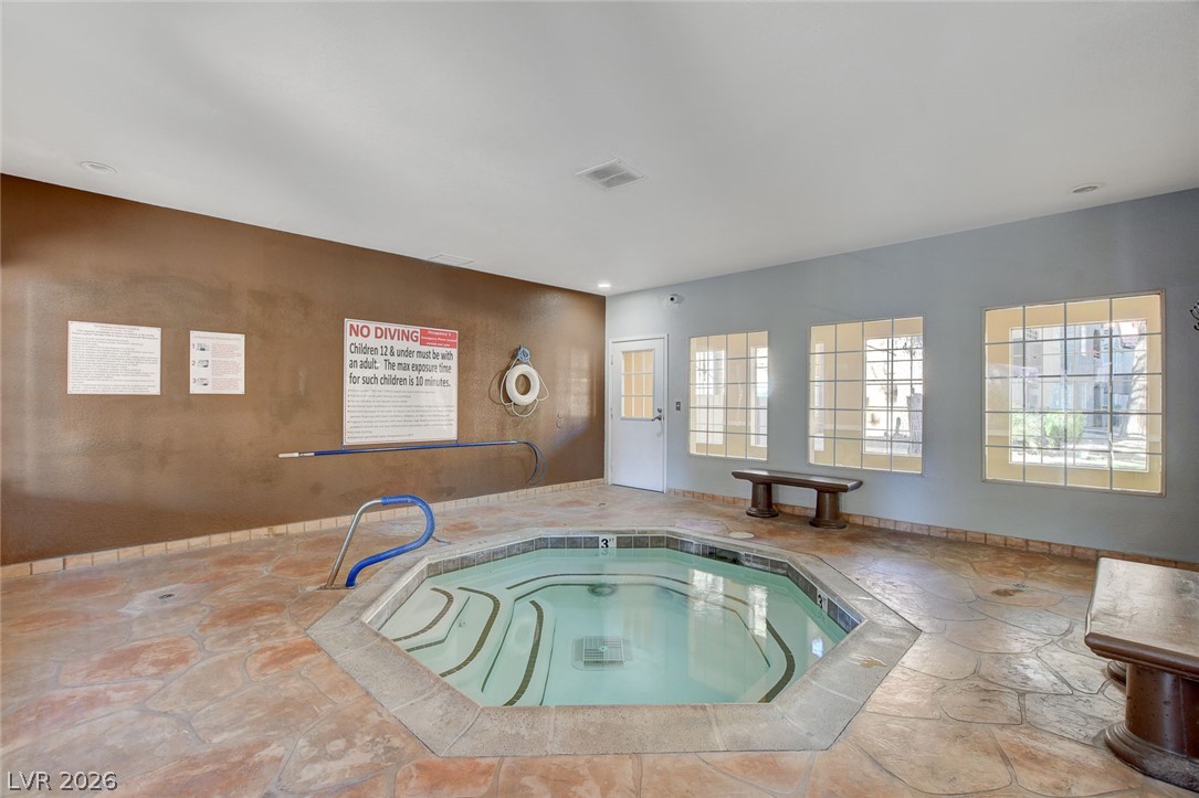 2200 South Fort Apache Road 1081 Property Photo 11
