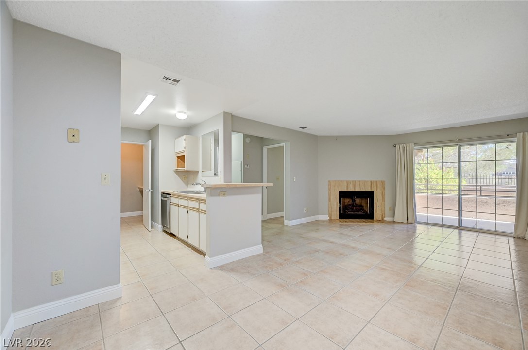 2200 South Fort Apache Road 1081 Property Photo 14