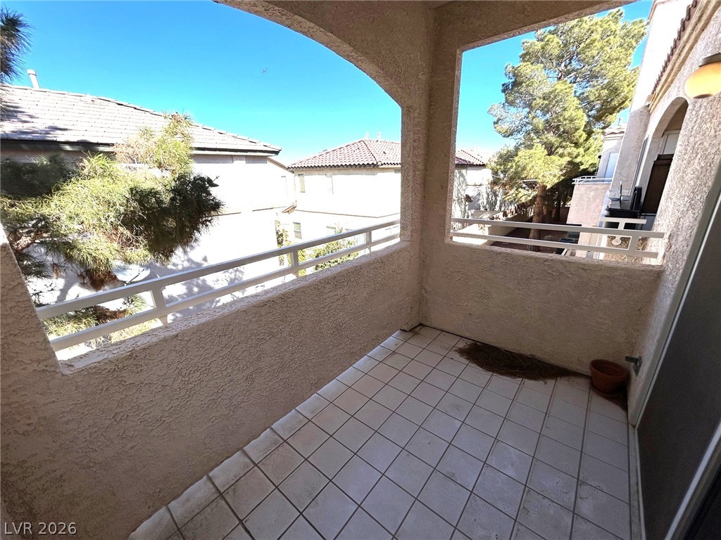 1900 North Torrey Pines Drive 217 Property Photo 14