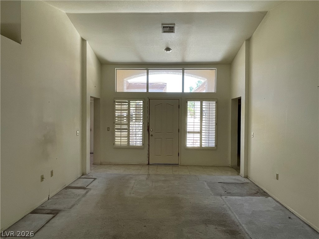 8673 Prairie Hill Drive Property Photo 6