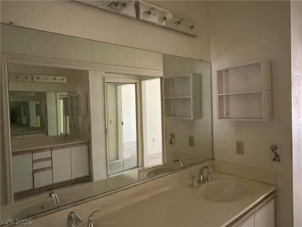 8673 Prairie Hill Drive Property Photo 15