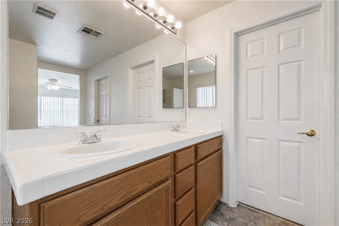 6532 Giant Oak Street Property Photo 24