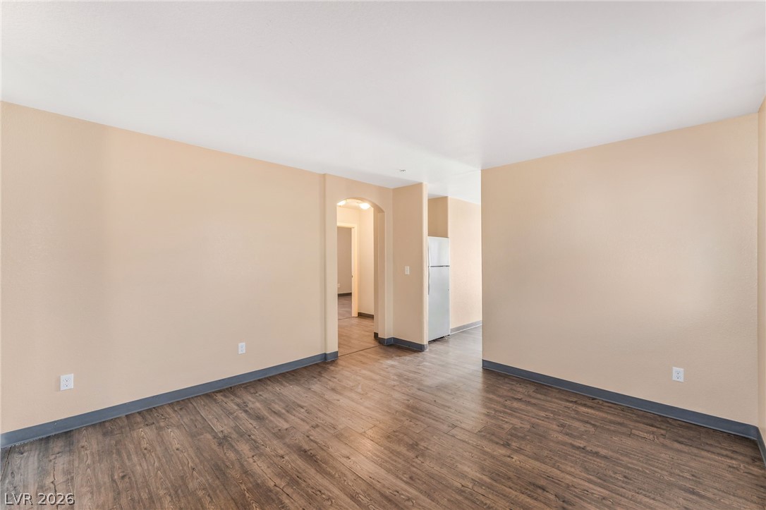 2306 Glastonbury Thorn Street Property Photo 2