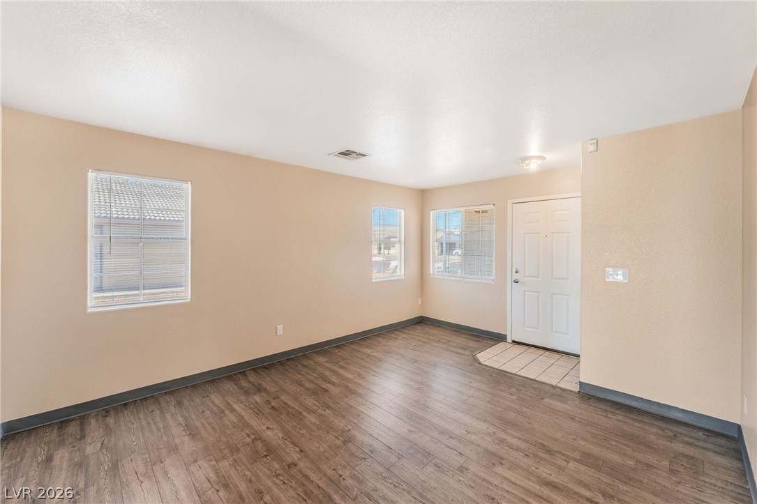 2306 Glastonbury Thorn Street Property Photo 4