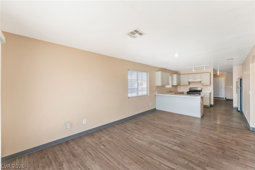 2306 Glastonbury Thorn Street Property Photo 5