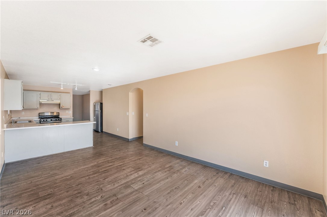 2306 Glastonbury Thorn Street Property Photo 6