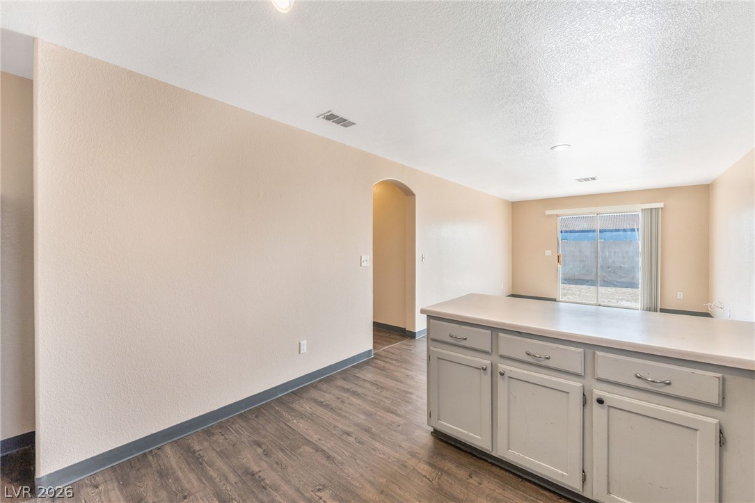 2306 Glastonbury Thorn Street Property Photo 12