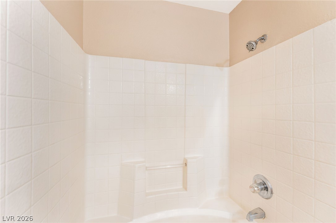 2306 Glastonbury Thorn Street Property Photo 20
