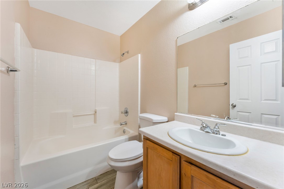 2306 Glastonbury Thorn Street Property Photo 24