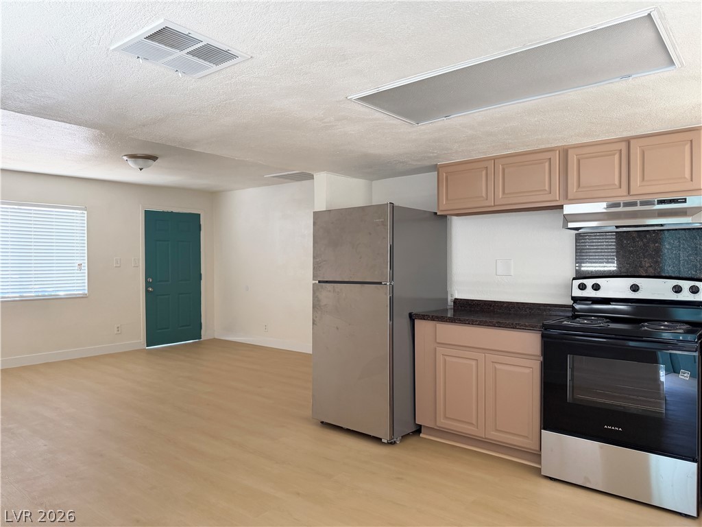 1815 Evelyn Avenue Property Photo 8