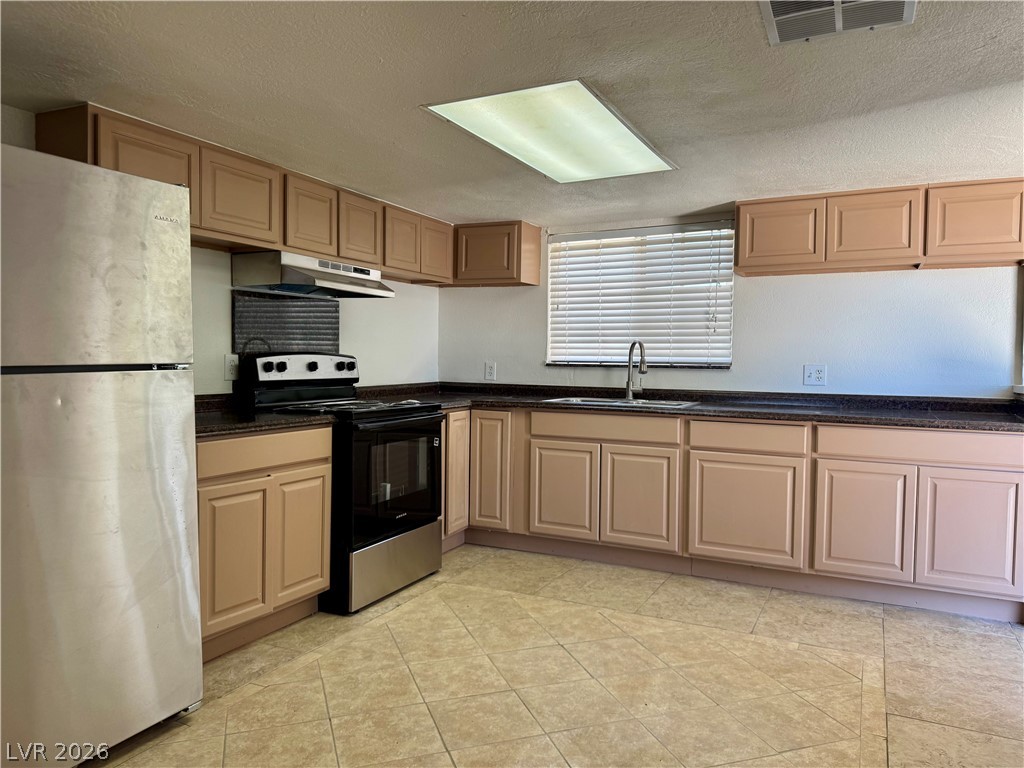 1815 Evelyn Avenue Property Photo 9