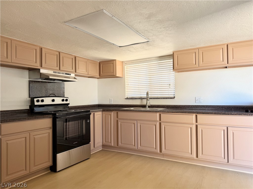 1815 Evelyn Avenue Property Photo 10