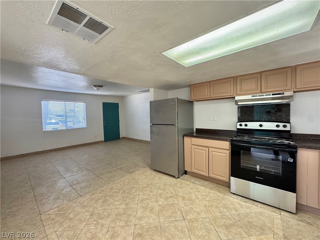 1815 Evelyn Avenue Property Photo 11