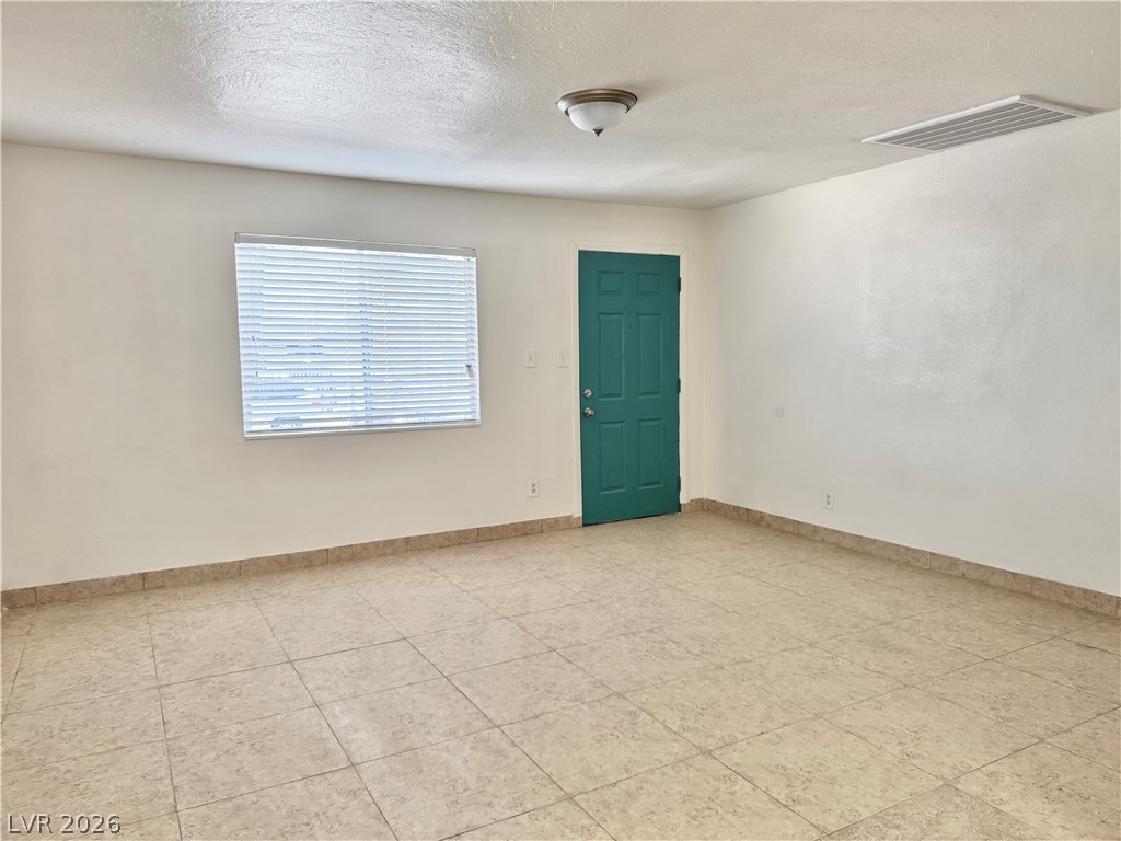 1815 Evelyn Avenue Property Photo 12