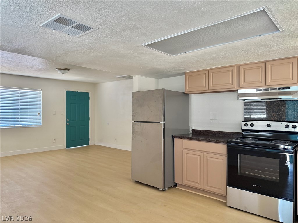 1815 Evelyn Avenue Property Photo 18
