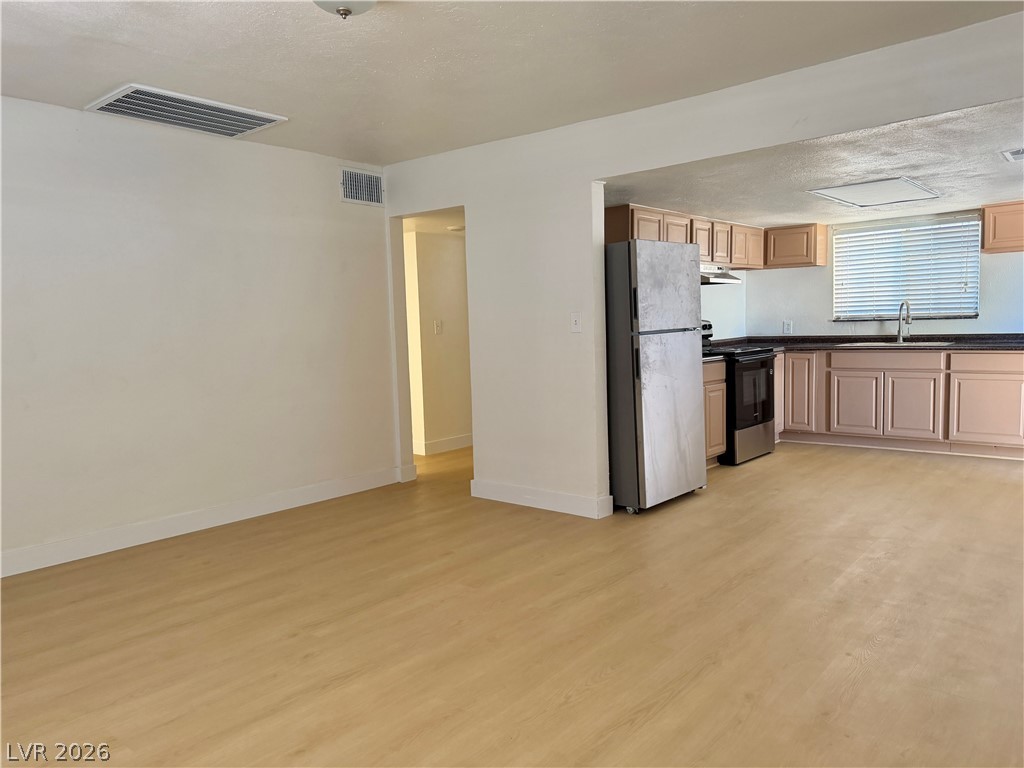 1815 Evelyn Avenue Property Photo 22