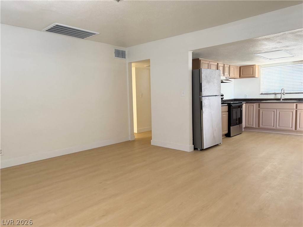1815 Evelyn Avenue Property Photo 23