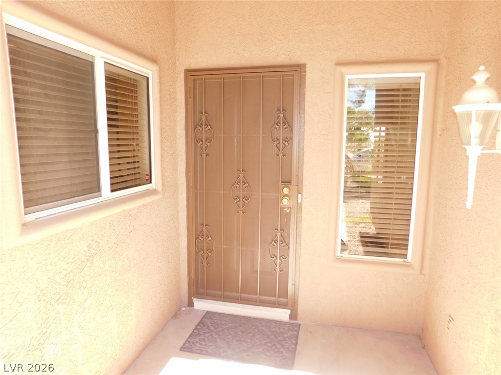 2517 Banora Point Drive Property Photo 2
