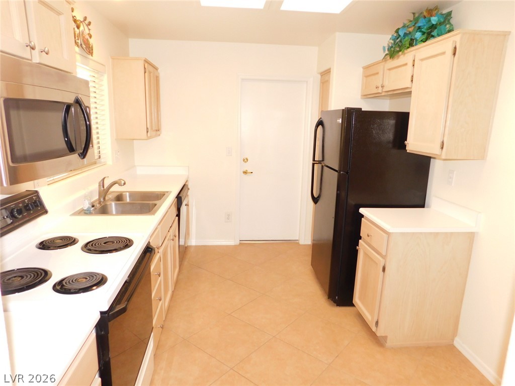 2517 Banora Point Drive Property Photo 6