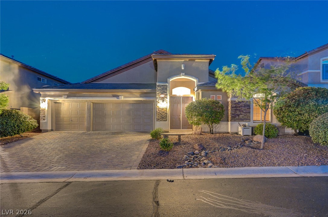 10093 Golden Bluff Avenue Property Photo 2
