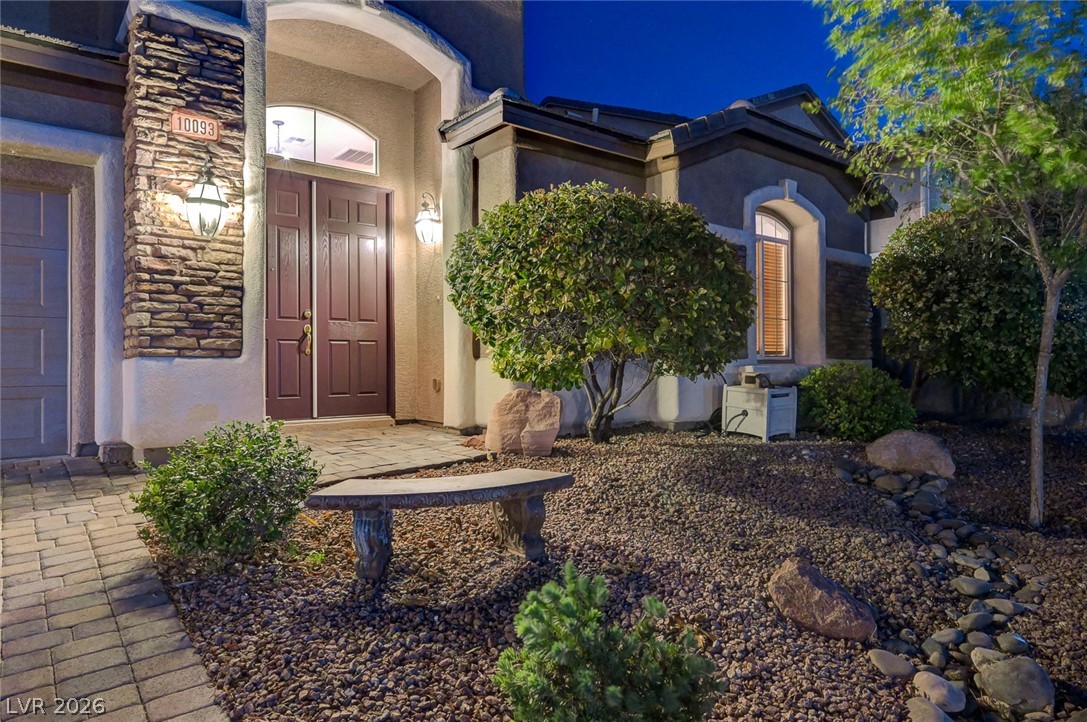 10093 Golden Bluff Avenue Property Photo 4