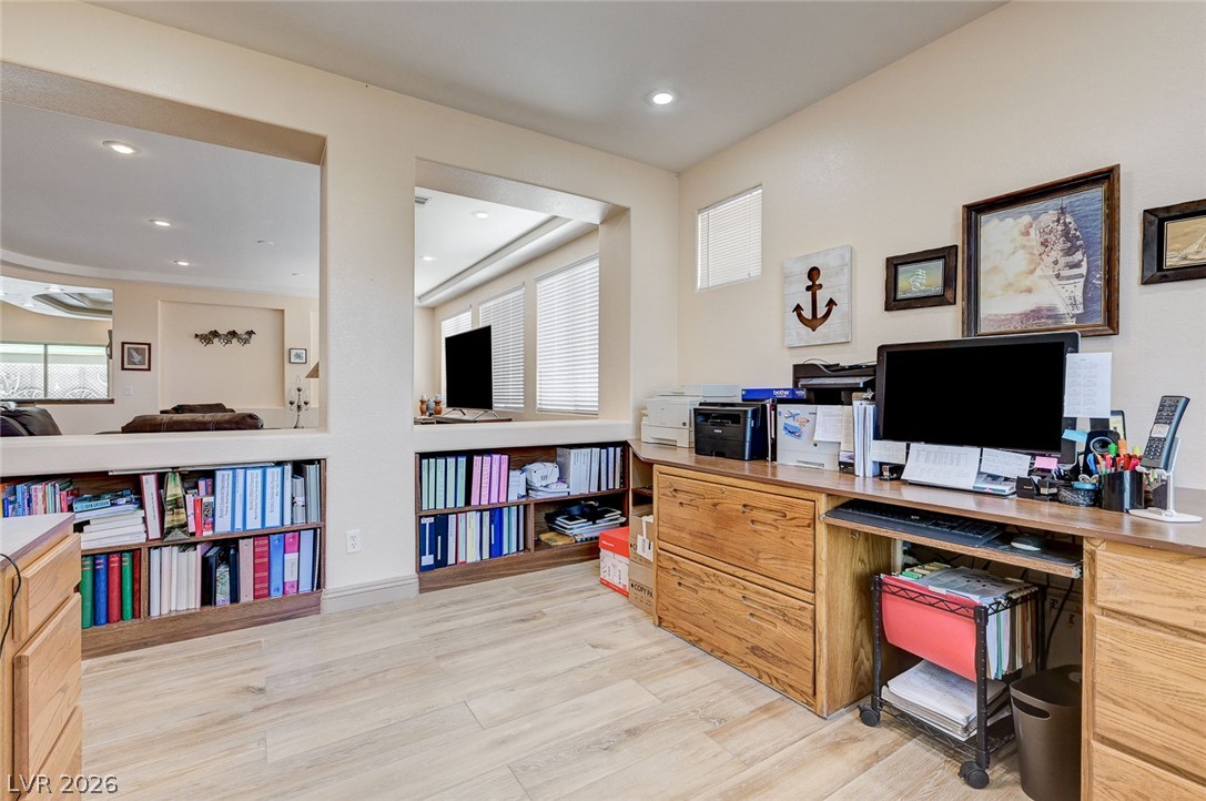10093 Golden Bluff Avenue Property Photo 16