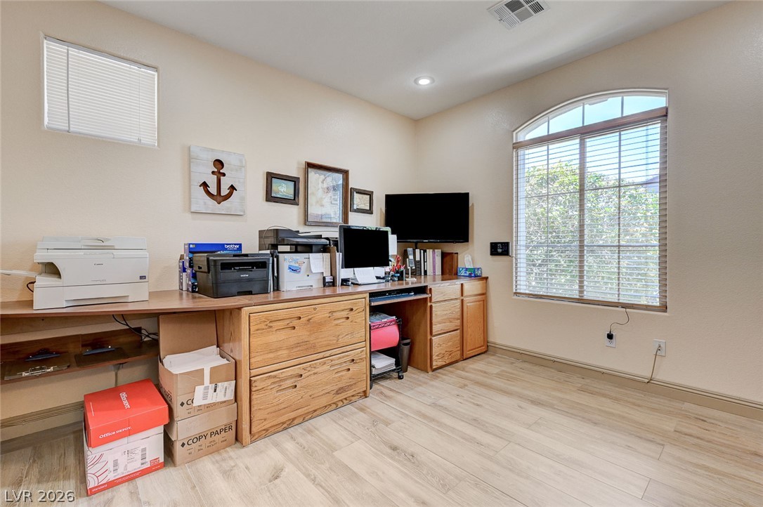 10093 Golden Bluff Avenue Property Photo 17