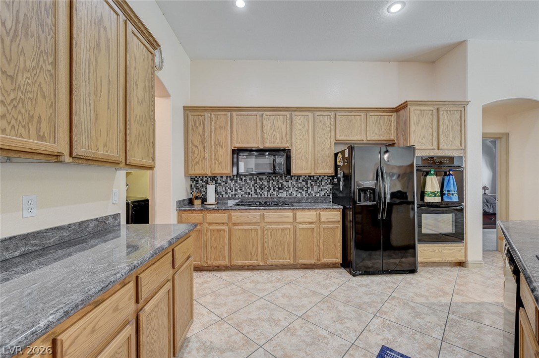 10093 Golden Bluff Avenue Property Photo 24