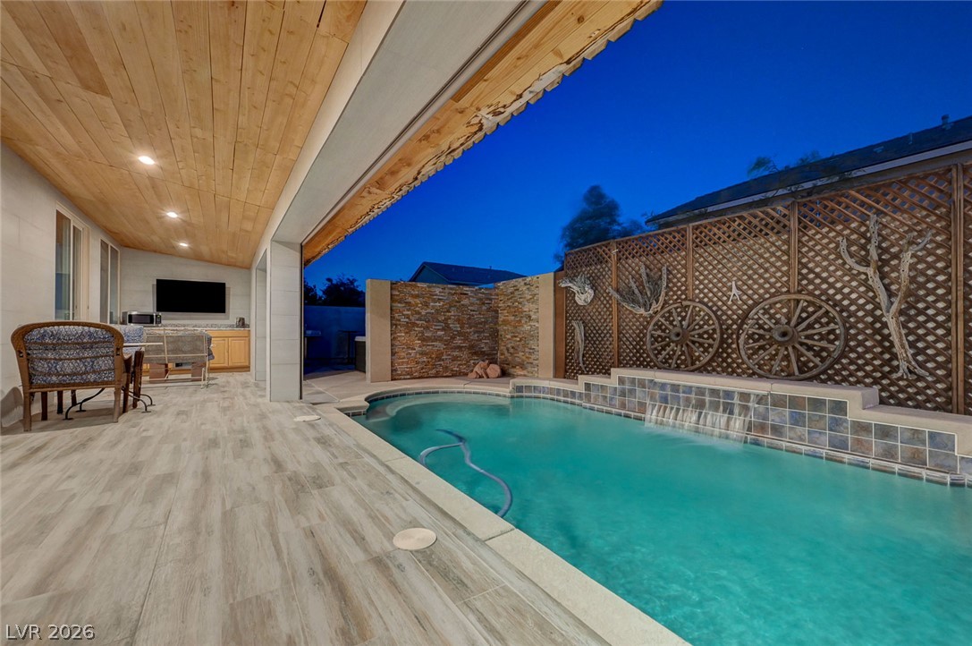 10093 Golden Bluff Avenue Property Photo 50