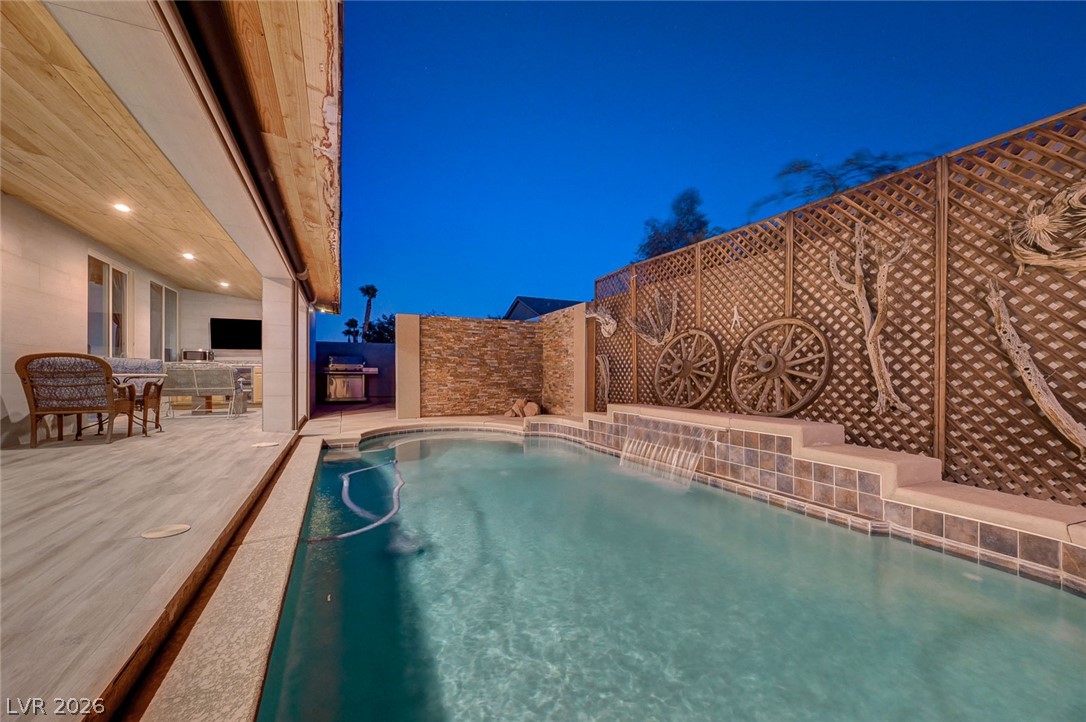 10093 Golden Bluff Avenue Property Photo 53
