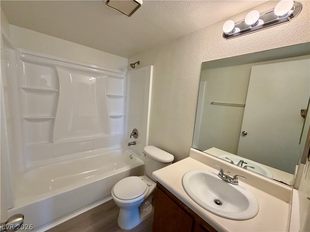 2704 Aarondavid Drive A Property Photo 7