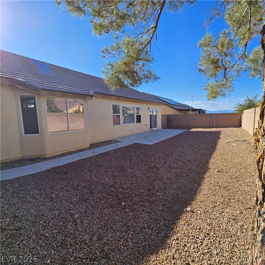 9234 Kingston Road Property Photo 3