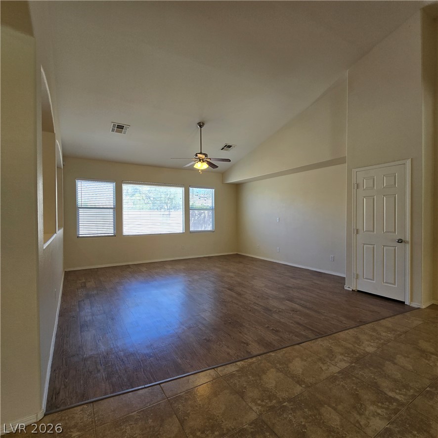 9234 Kingston Road Property Photo 12
