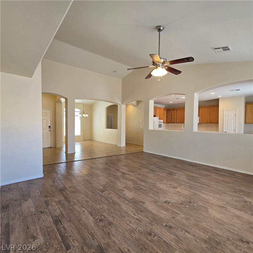 9234 Kingston Road Property Photo 13