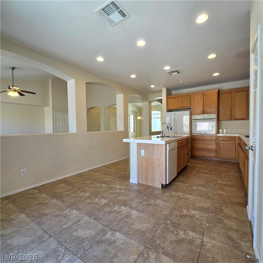 9234 Kingston Road Property Photo 17