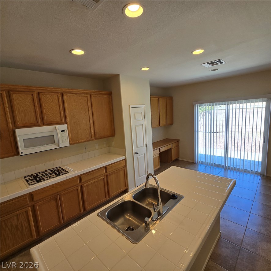 9234 Kingston Road Property Photo 21